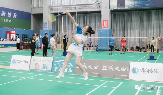 金秋十月，丹桂飄香，羽球飛揚，喜迎二十大！